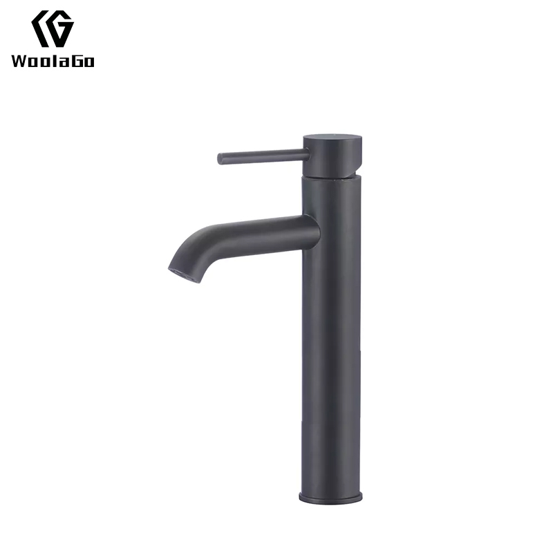 China New Design Durable Blackened Plated Single Lever Wash Bathroom Basin Faucet J103-MB